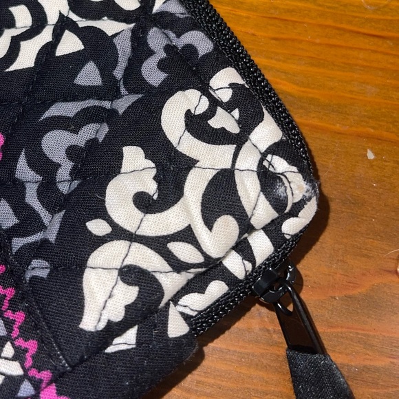 Gently used Vera Bradley pouch - Picture 3 of 4